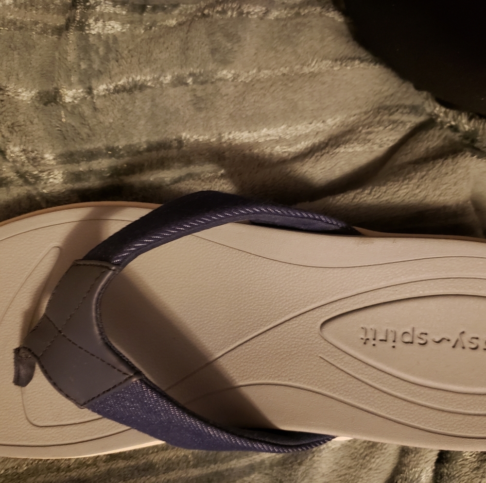 Easy spirit sandals